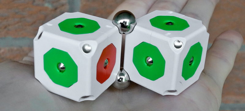 Illustration for article titled MOSS Robotics Toy Review: The Easiest Way To Build Your First Robot